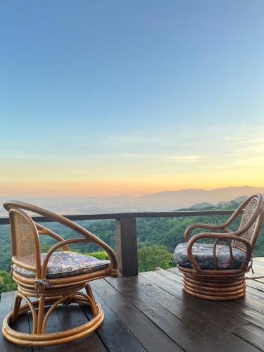 Surrounding environment, 4000Dao-A Hilltop Hideaway & Experience Doi Tung  in Mae Fa Luang