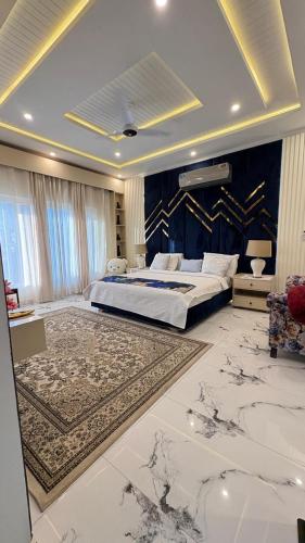 14 Marla Desighner Furnished Entire Unit In islamabad