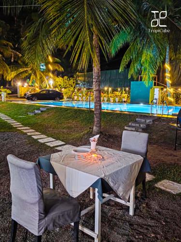 Lake View Resort by Tropicube in Pamunugama