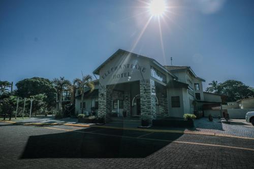 . Elephant Lake Hotel