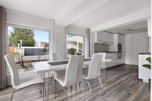Comfortable & spacious villa near Stockholm city, Stockholm (photo 6)