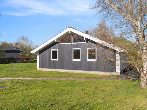  Holiday Home Dagna - 200m from the sea by Interhome in Tjørneholm