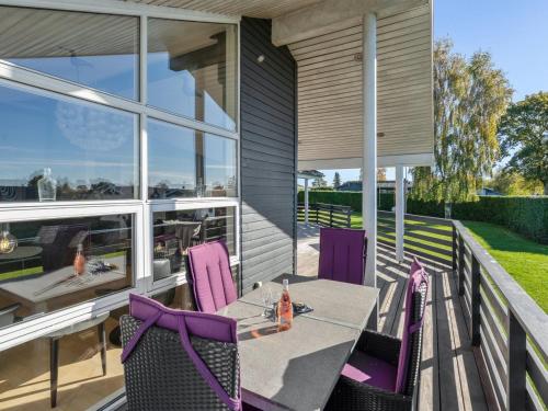 Holiday Home Sylvana - 400m from the sea by Interhome in Flovt