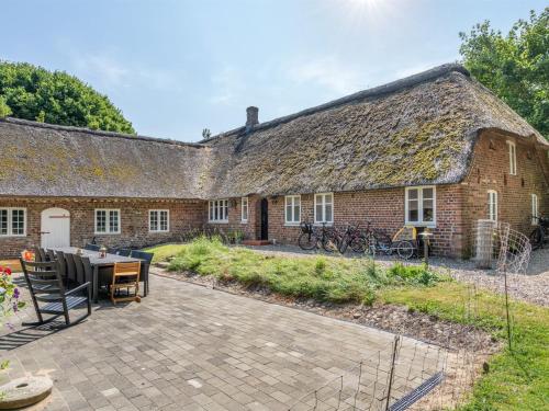 Holiday Home Arik - 700m from the sea by Interhome in Osterende Ballum