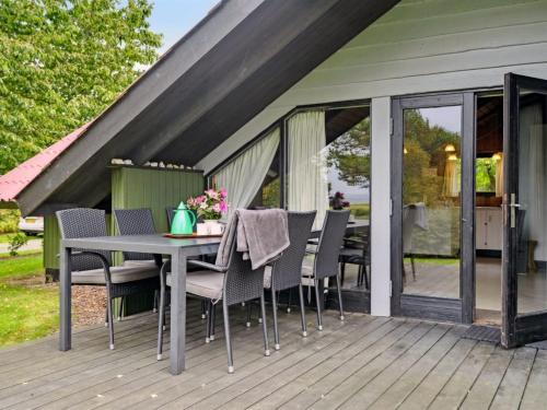 Holiday Home Elisej - 100m from the sea by Interhome in Stoense Udflyttere