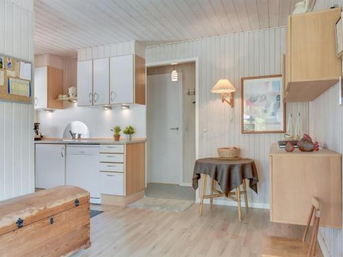 Holiday Home Tess - 50m from the sea by Interhome in 辛度斯