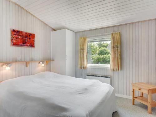 Holiday Home Tess - 50m from the sea by Interhome in 辛度斯