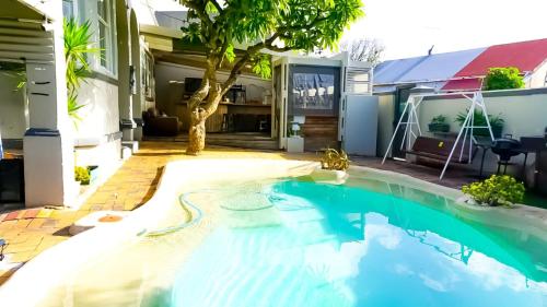 Green Elephant Backpackers - Cape Town