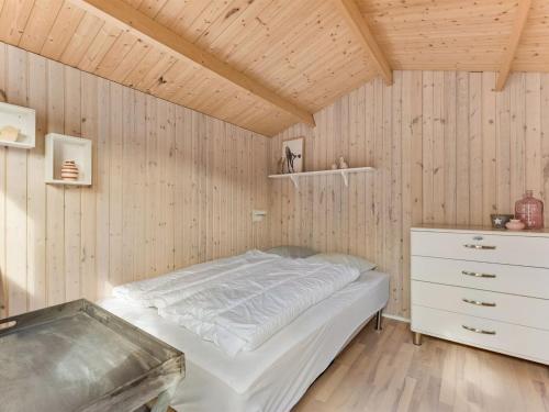 Holiday Home Florina - 700m from the sea by Interhome in 海爾斯明納