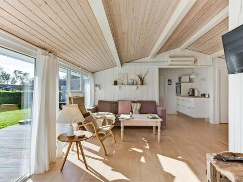 Holiday Home Florina - 700m from the sea by Interhome in 海爾斯明納