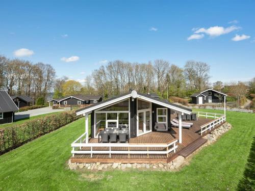 Holiday Home Enja - 150m from the sea by Interhome