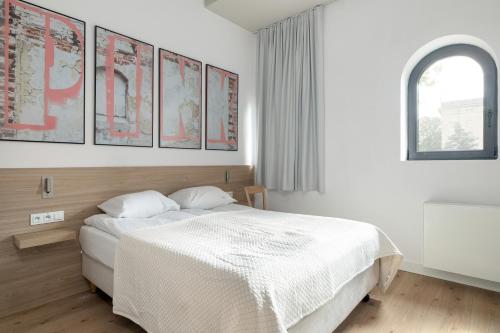 Beautiful White - Beige Apartments in Wrocław by Noclegi Renters, Breslau (Foto 3)