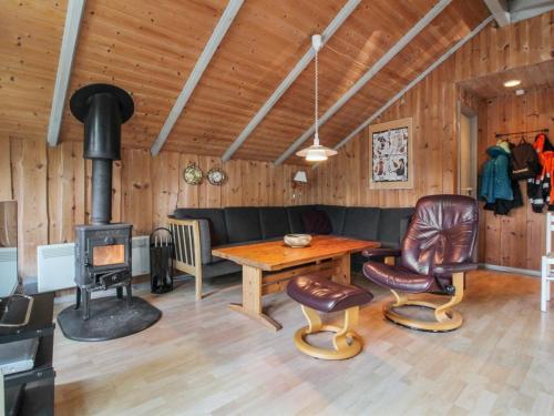  Holiday Home Carlotta - 12km from the sea by Interhome in Oksbøl