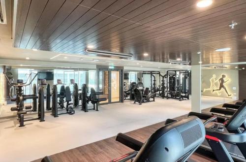 Creek Harbour Gem -Stylish 2BR with Stunning Views-17, Dubai (foto 6)
