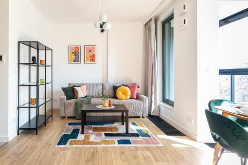 Business Suite Grzybowska 37 by VAYA STAYS, Warsaw