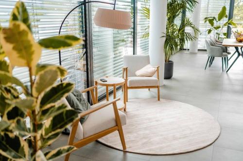 Stralau360 - Exclusive Penthouse with Sauna & Panoramic Rooftop, Berlin (photo 5)