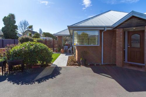 Exterior view, Your Home Away From Home on Barrington Street in Cashmere
