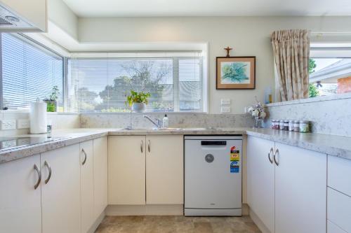 Kitchen, Your Home Away From Home on Barrington Street in Cashmere