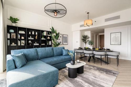 4BR Gem in Downtown with Full Burj Khalifa View and Dubai Mall Access, Dubai
