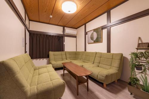 8 min from Nagoya St 6 beds 3 bedroom Free parking