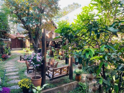 Ôna's House - Homestay Pleiku - 정원