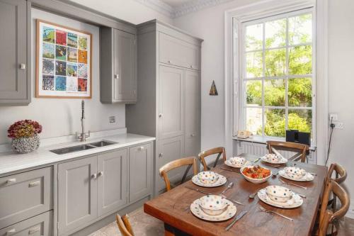 3-bedroom Georgian maisonette, Bath (photo 10)