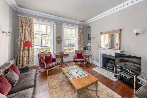 3-bedroom Georgian maisonette, Bath (photo 2)