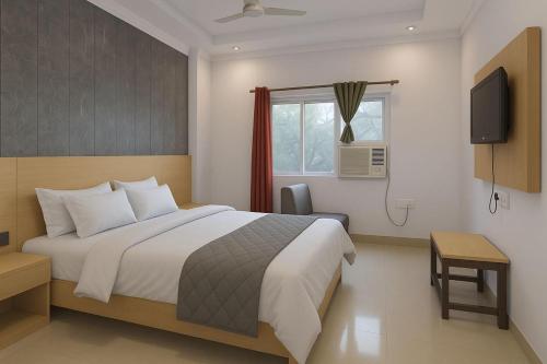 Hotel Monarch Inn - Wadgaon