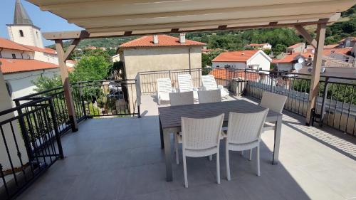 Apartment KREŠO, Baška (Bescanuova) (foto 5)