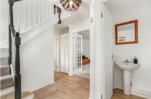 Stylish home close to the Yorkshire Dales & Leeds Airport in Otley and Yeadon