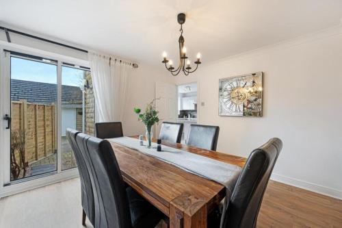 Stylish home close to the Yorkshire Dales & Leeds Airport in Otley and Yeadon