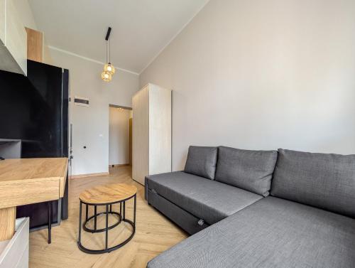 Dąbrowskiego Modern City Center Studio by BookingHost, Breslau (Foto 4)