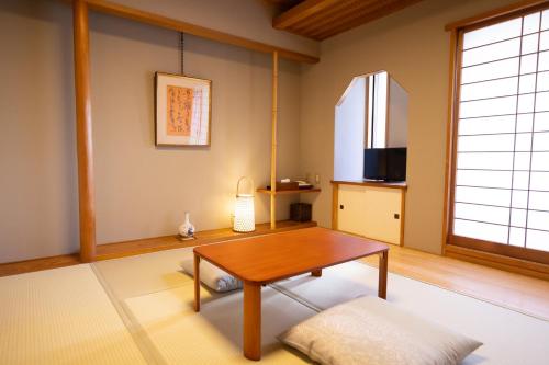 2 futon beds