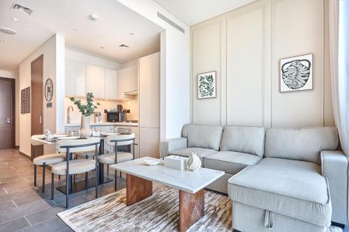 STAY BY LATINEM Luxury 1BR Holiday Home CB 1210 Near Burj Khalifa, Dubaï (photo 3)