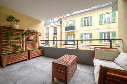 Cozy studio with terrace, Monaco and beach 5 min away in แคปได