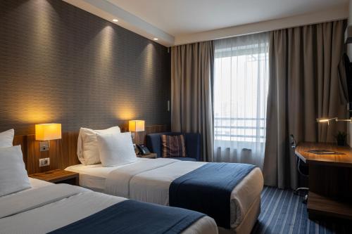 2 twin beds