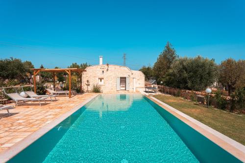 HelloAPULIA Locorotondo - Trullo dei Quattro Venti, Infinity Pool, 5 Min drive from old town