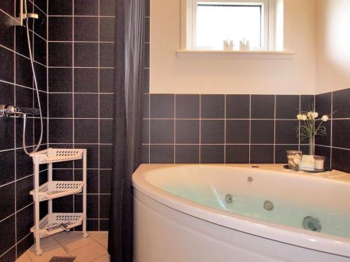 Holiday Home Kadir - 500m from the sea by Interhome in Oksby