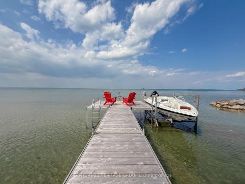 Brand New Waterfront Cottage
