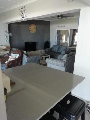 Mockingbird Chalets Unit 12, Hibberdene