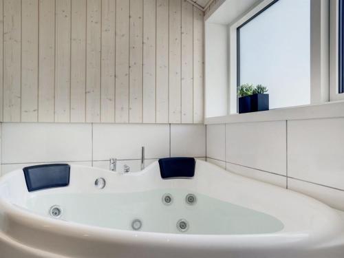 Holiday Home Dior - 1-4km from the sea by Interhome in Vejers Strand