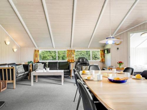 Holiday Home Guja - 250m from the sea by Interhome in 法克瑟