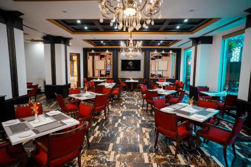 나인 트리 럭셔리 호텔 앤 스위트 라호르 (Nine Tree Luxury Hotel & Suites Lahore) in 라호르