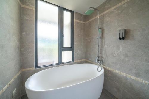 涵云villa太魯閣 in Qijin District