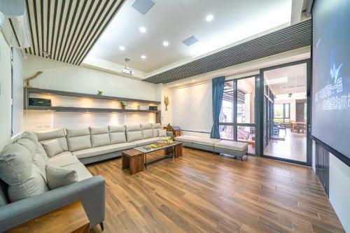 涵云villa太魯閣 in Qijin District