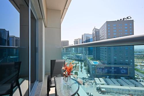 Luxury Studio Near Downtown Dubai, Dubai (photo 2)