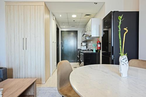 Luxury Studio Near Downtown Dubai, Dubai (photo 8)