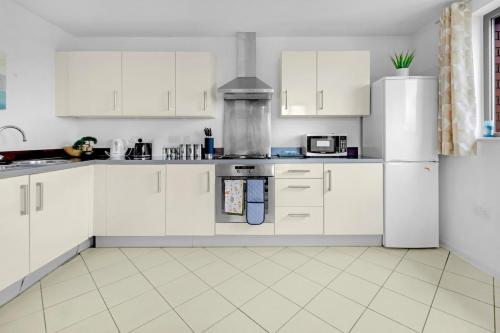 Stylish 2BED 2BATH Apartment- Sleeps 6, Free Parking, Neflix, Disney, Birmingham (photo 8)