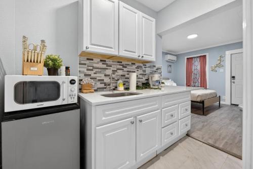 Simple Comfy Tiny Pensacola Studio