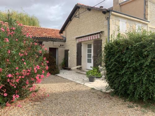 Viesnīcas āriene, Gite VILLENEUVE LA COMTESSE in Villeneuve-la-Comtesse